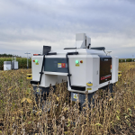 无人车式高通量表型采集分析平台(横跨式)